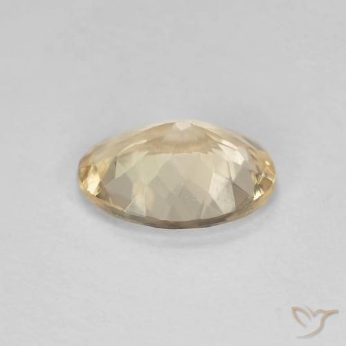 Morganita Dorado claro natural de 0.89 ct, Ovalada, VVS