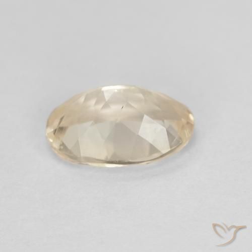 Morganita Dorado claro natural de 0.99 ct, Ovalada, VVS-VS