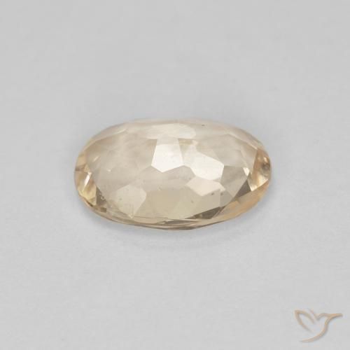 Morganita Dorado claro natural de 0.81 ct, Ovalada, VS