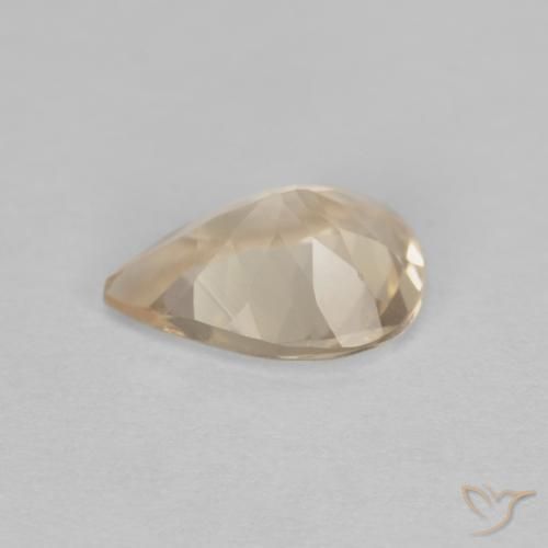 Morganita Dorado claro natural de 0.86 ct, En forma de pera, VS