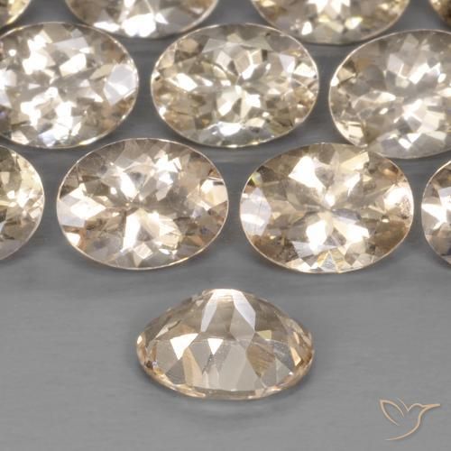 Morganita Dorado claro natural de 1.09 ct, Ovalada, VS