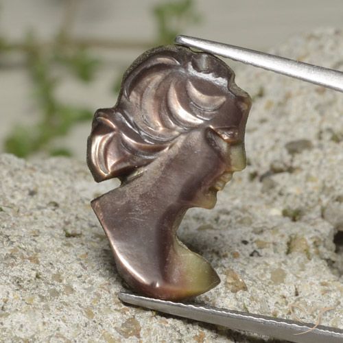 4.43ct Natural Ahumado Madreperla, Elegante, Opaco