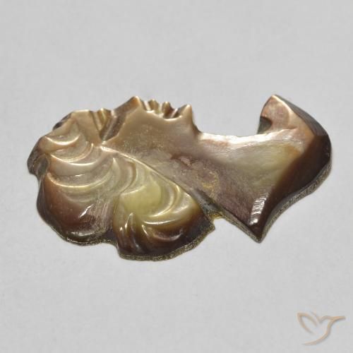 Madreperla Ahumado natural de 3.67 ct, Elegante, Opaco