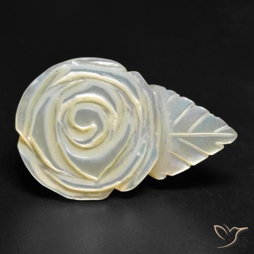 Madreperla Blanco perlado natural de 21.17 ct, Corte Flor, Opaco