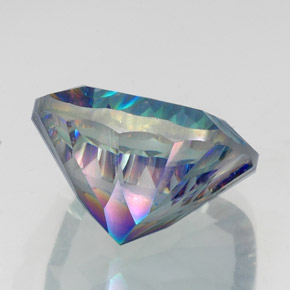 Cuarzo Místico Arcoíris superior natural de 20.83 ct, Corte Cojín, VS