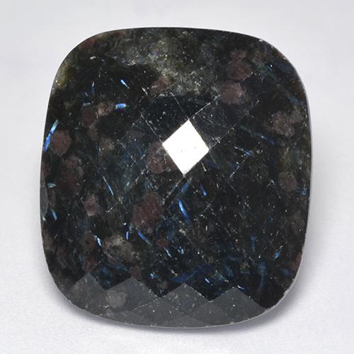 Nuummite Negro con destello azul natural de 27.53 ct, Corte Cojín, Opaco