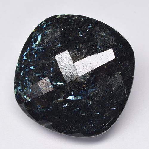 Nuummita negro con destello azul natural de 65,92 ct, corte cojín, opaco