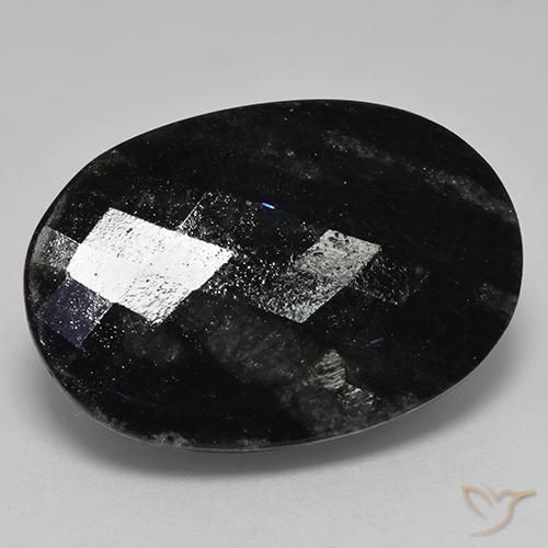 Nuummite Negro con destello azul natural de 24.70 ct, Ovalada, Opaco