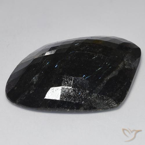 Nuummite Negro con destello azul natural de 58.60 ct, Elegante, Opaco