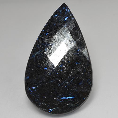 Nuummita negro natural de 29,44 ct, en forma de pera, opaco