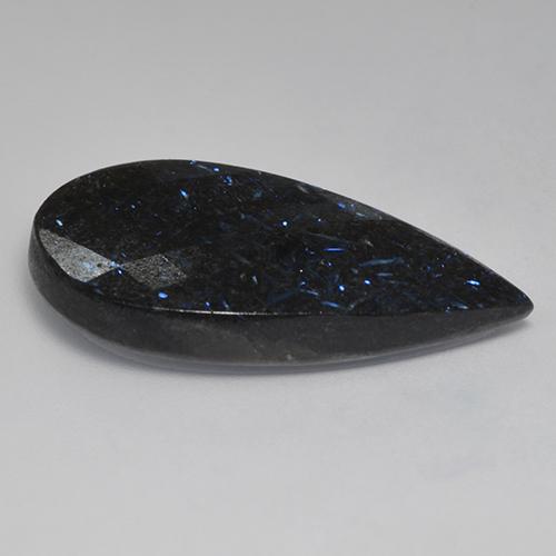 Nuummita negro natural de 29,44 ct, en forma de pera, opaco