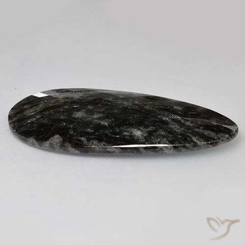 Nuummite Negro con destello azul natural de 35.82 ct, En forma de pera, Opaco