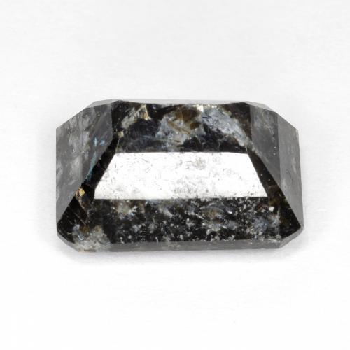 Nuummite Negro con destello azul natural de 6.77 ct, corte esmeralda, Opaco