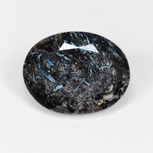Nuummita negro con destello azul natural de 8,47 ct, corte óvalo, opaco