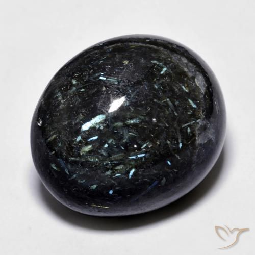 Nuummite Negro con destello azul natural de 27.94 ct, Ovalada, Opaco