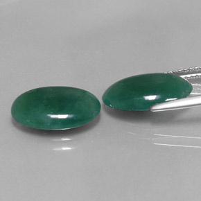 Gemas de jade de onfacita verde natural de  ct, corte óvalo, translúcido
