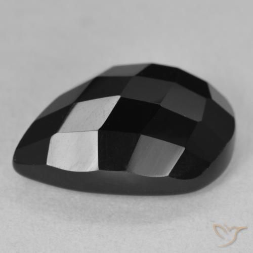 Ónix Negro natural de 9.60 ct, En forma de pera, Opaco