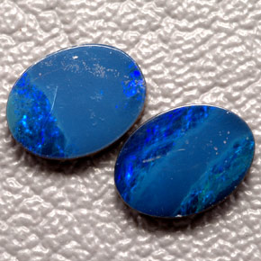 Gemas de doblete de ópalo multicolor natural de  ct, corte óvalo, opaco