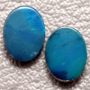 Gemas de doblete de ópalo multicolor natural de  ct, corte óvalo, opaco