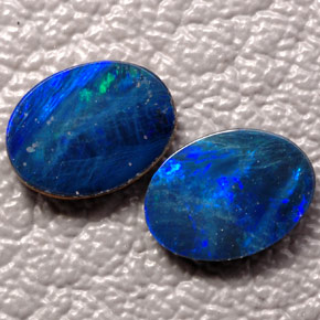 Gemas de doblete de ópalo multicolor natural de  ct, corte óvalo, opaco