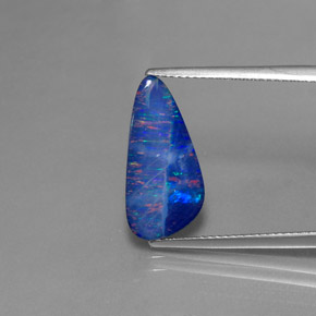 Doblete de ópalo multicolor natural de 2,95 ct, forma elegante, opaco