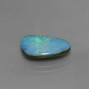 Doblete de ópalo multicolor natural de 2,26 ct, forma elegante, opaco