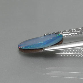 Doblete de ópalo multicolor natural de 1,60 ct, forma elegante, opaco