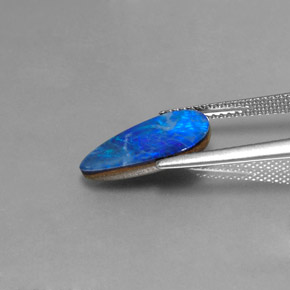 Doblete de ópalo multicolor natural de 2,68 ct, forma elegante, opaco