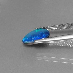 Doblete de ópalo multicolor natural de 1,33 ct, forma elegante, opaco