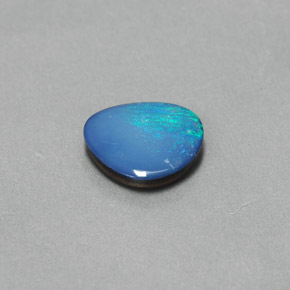 Doblete de ópalo multicolor natural de 1,06 ct, forma elegante, opaco