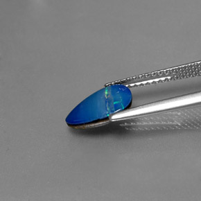 Doblete de ópalo multicolor natural de 1,06 ct, forma elegante, opaco