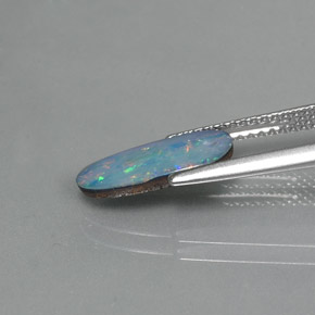 Doblete de ópalo multicolor natural de 0,98 ct, forma elegante, opaco