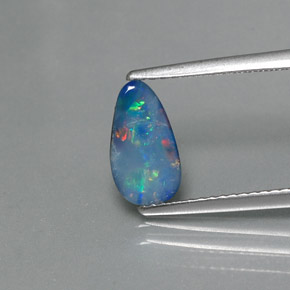 Doblete de ópalo multicolor natural de 0,74 ct, forma elegante, opaco