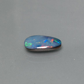 Doblete de ópalo multicolor natural de 0,74 ct, forma elegante, opaco