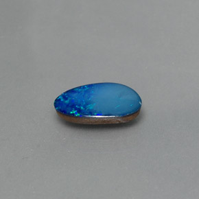 Doblete de ópalo multicolor natural de 0,83 ct, forma elegante, opaco