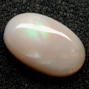Ópalo multicolor natural de 5,51 ct, corte óvalo, opaco