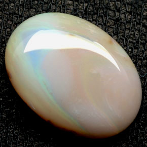 Ópalo multicolor natural de 6,24 ct, corte óvalo, opaco