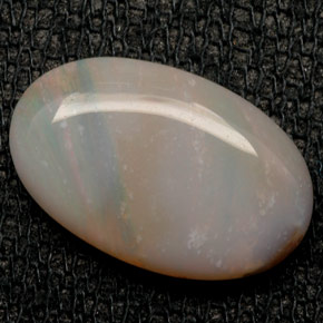 Ópalo multicolor natural de 2,46 ct, corte óvalo, opaco