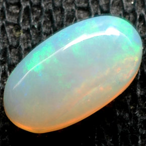 Ópalo multicolor natural de 0,63 ct, transparente, transparente / translúcido