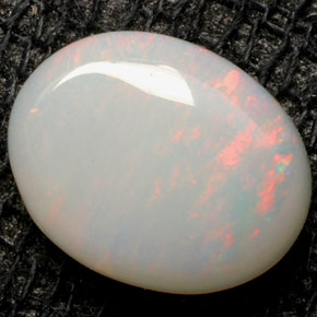 Ópalo multicolor natural de 0,94 ct, corte óvalo, opaco