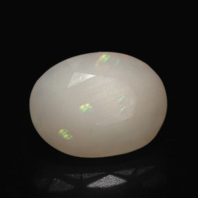 Ópalo multicolor natural de 2,90 ct, corte óvalo, translúcido