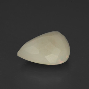 Ópalo multicolor natural de 2,85 ct, en forma de pera, translúcido
