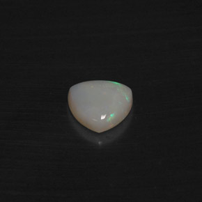 Ópalo multicolor natural de 0,69 ct, trillón, translúcido