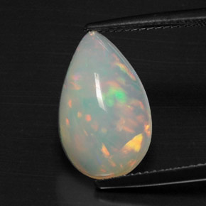 Ópalo multicolor natural de 3,87 ct, en forma de pera, translúcido