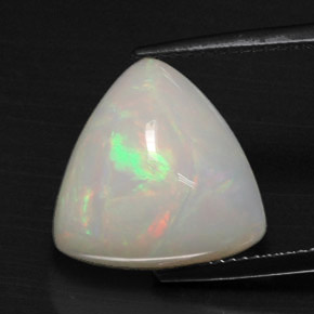 Ópalo multicolor natural de 7,29 ct, trillón, opaco