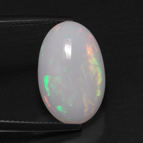 Ópalo multicolor natural de 5,49 ct, corte óvalo, opaco