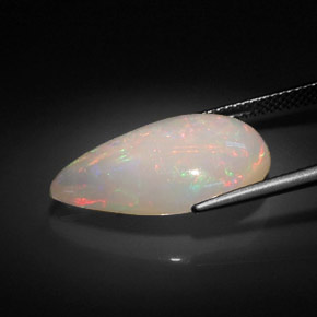 Ópalo multicolor natural de 7,38 ct, en forma de pera, opaco