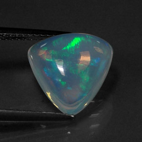 Ópalo multicolor natural de 3,20 ct, forma elegante, transparente