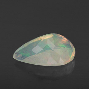 Ópalo multicolor natural de 2,73 ct, en forma de pera, transparente