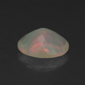 Ópalo multicolor natural de 0,64 ct, transparente, transparente / translúcido